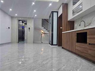 Nhà đẹp xuân la, ô tô tránh nhau, 3 bước ra mặt phố, hàng xóm hồ tây, 63m2, giá 21 tỷ.