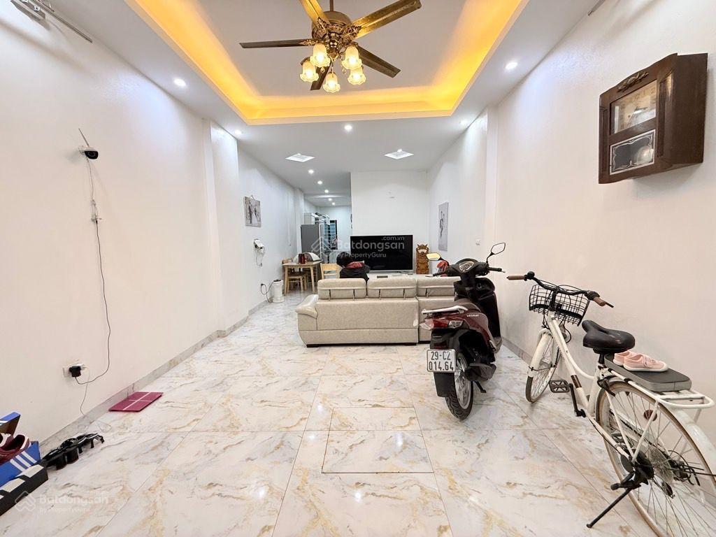 Nhà thụy khuê, 6 tầng đẹp ở ngay, 10m ô tô  gần phố, sáng thoáng, 43m2, 11.2 tỷ.