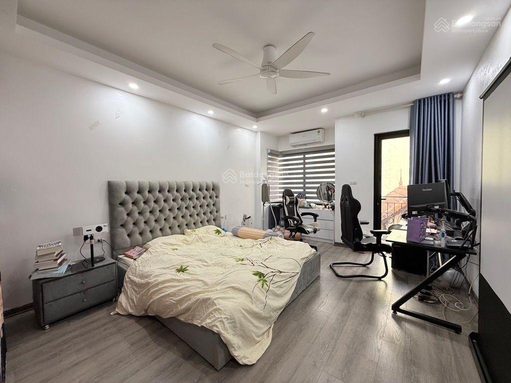 Nhà thụy khuê, 6 tầng đẹp ở ngay, 10m ô tô  gần phố, sáng thoáng, 43m2, 11.2 tỷ.