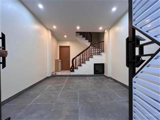 Nhà đẹp thụy khuê, 41m2, 10.85 tỷ, chủ cần bán sớm  chuyển vào miền nam, giá thương lượng sâu.
