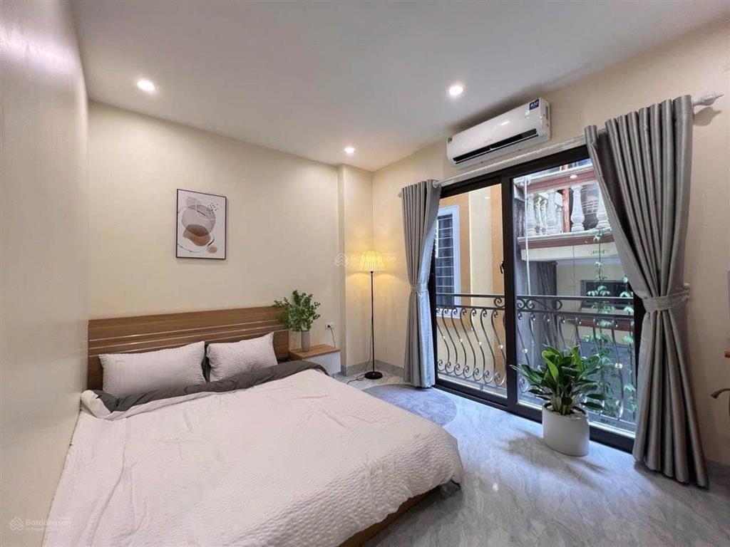 Nhà đẹp thụy khuê, 41m2, 10.85 tỷ, chủ cần bán sớm  chuyển vào miền nam, giá thương lượng sâu.