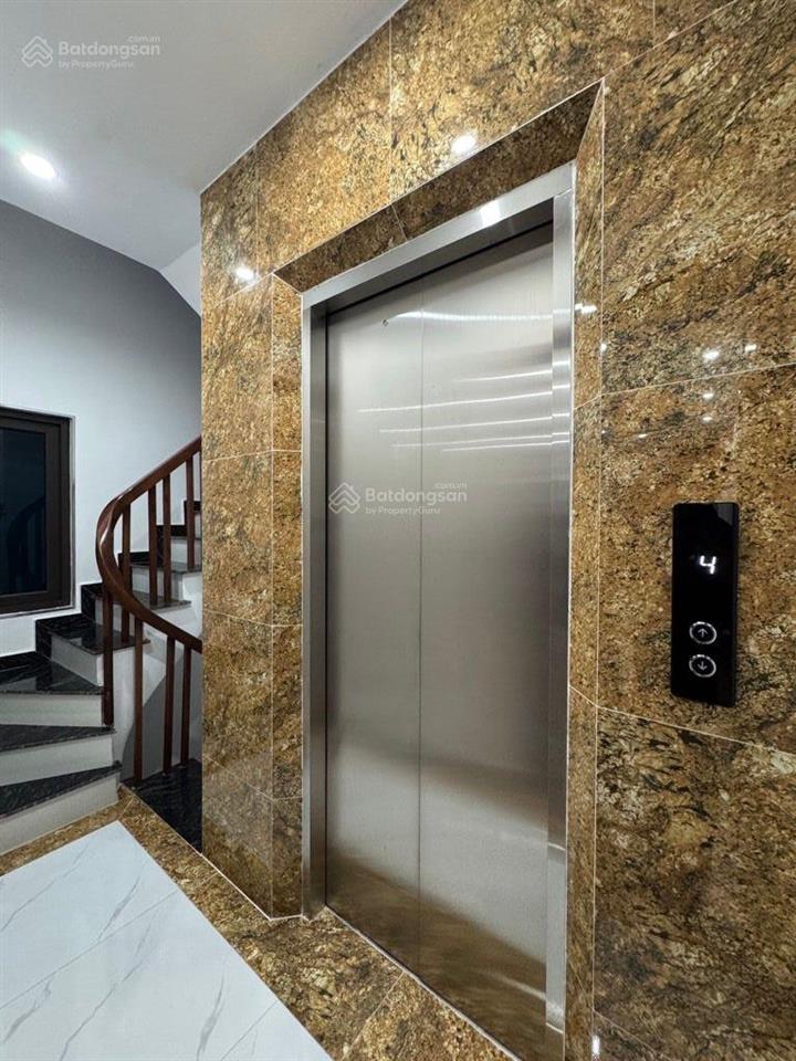 Cần bán nhà hoàng hoa thám, 10m ô tô, sát phố, lô góc thoáng sáng, full nội thất, 45m2, 11.2 tỷ.