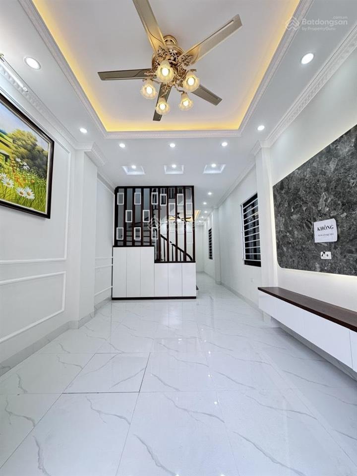 Bán nhà lạc long quân  phân lô vip, lô góc thoáng sáng, gần phố, 45m2 chỉ 12.9 tỷ