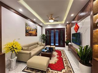 Cần bán nhà 5 tầng võ chí công, nhà đẹp ở ngay, 10m ô tô, sát phố, 49m2, giá chỉ 12,6 tỷ.