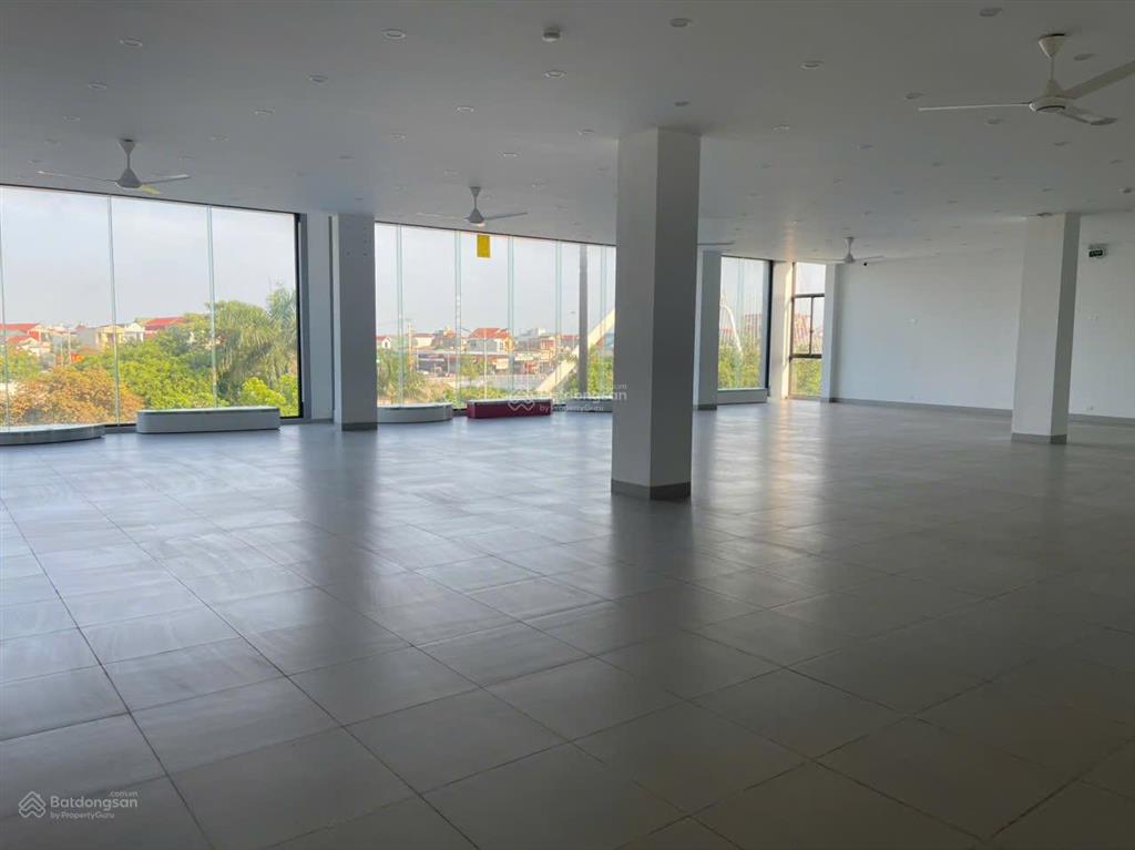 Cho thuê nhà mặt phố tại đường 30/6 ninh bình, rất phù hợp làm showroom oto