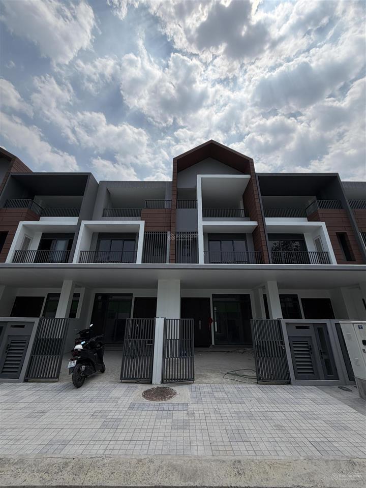 Bán cặp biệt thự liền kề artisan park 200m² giá 18 tỷ chính chủ uy tín