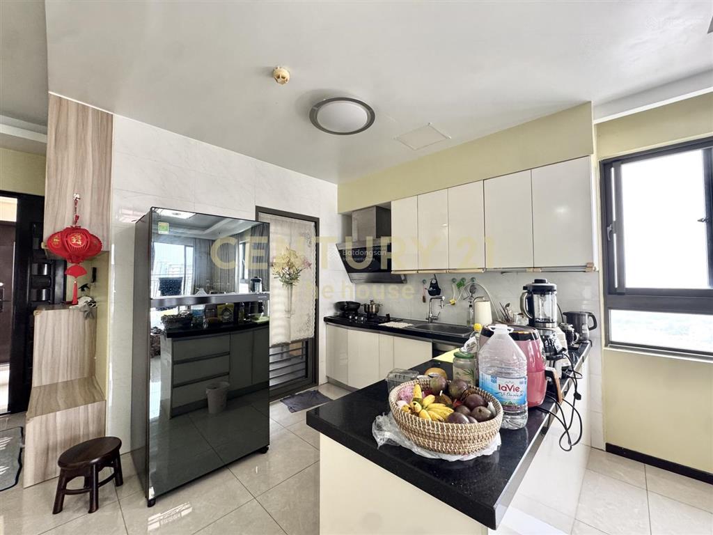 Bán căn hộ 3pn, 2wc ở docklands sài gòn, giá siêu giá tốt khu vực 6 tỷ, 107m2, gồm toàn bộ nội thất
