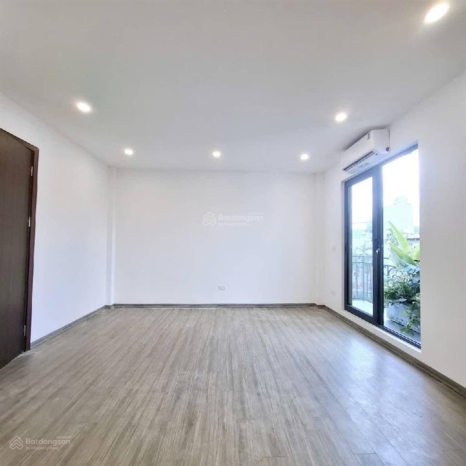 Siêu phầm 6 tầngthang máygiá vô cùng hạt dẻkhông gian thưởng trà vô cùng thoáng đãng...!