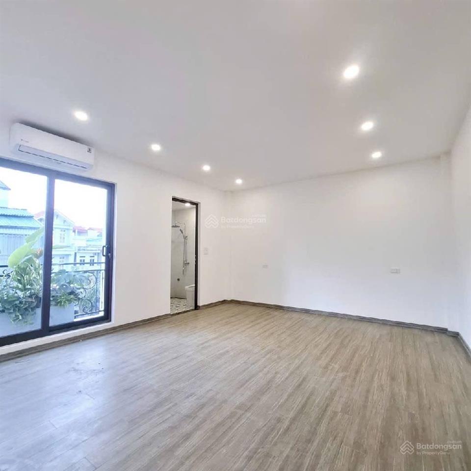 Siêu phầm 6 tầngthang máygiá vô cùng hạt dẻkhông gian thưởng trà vô cùng thoáng đãng...!