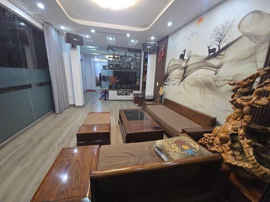 Lô góc 59m  6 tầng thang máy  ô tô tránh  gần aeon long biên