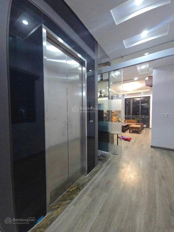 Lô góc 59m  6 tầng thang máy  ô tô tránh  gần aeon long biên