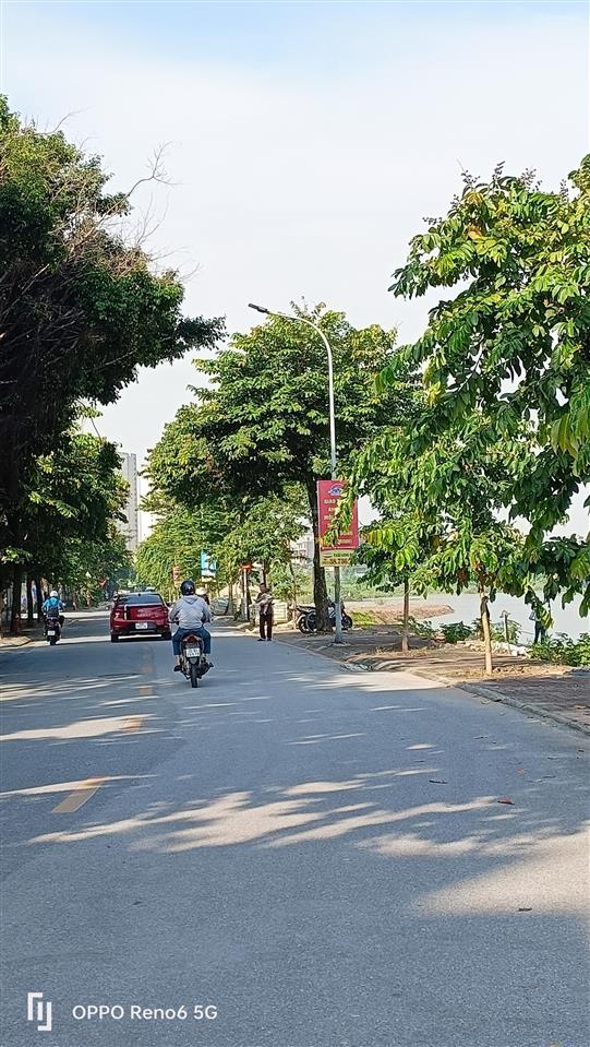 Đất đẹp long biên gần 40m  ngay gần trung tâm chợ thạch bàn  giá còn chưa tới 5 đồng ạ