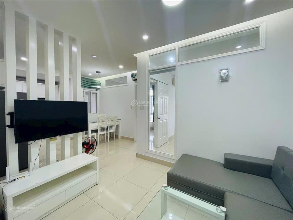 Cho thuê cc 2pn, 12 triệu vnd, 70m2 tại sky garden 3, q7, hcm  đẹp, nhiều tiện ích