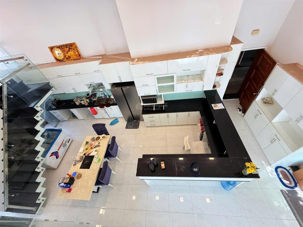 Bán penthouse cc 3pn 3wc, 270m2 tại phú hoàng anh, nhà bè, 8,3 tỷ gấp