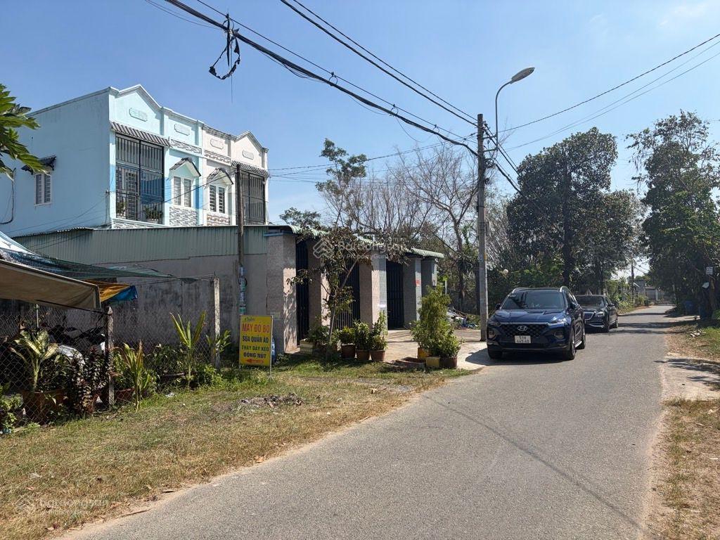 Nhà mặt tiền tân thông hội  ngay bò tơ hồng đào  5x30 trệt lầu 4pn  chỉ 2 tỷ 990