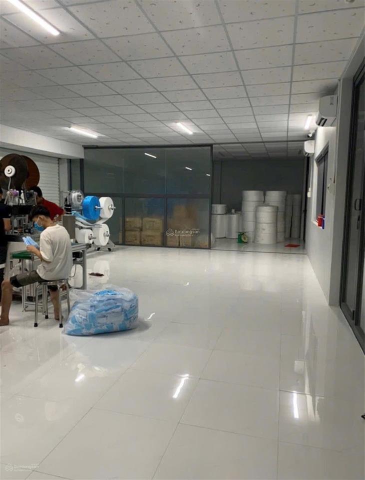 Bán xưởng may 2500m2 full thổ  mt đường container  giá 14 tỷ tl