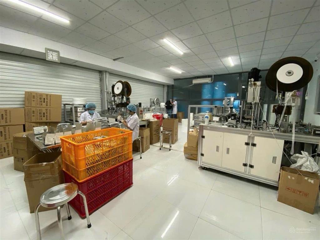 Bán xưởng may 2500m2 full thổ  mt đường container  giá 14 tỷ tl