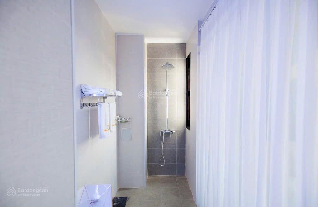 Khách sạn 2 sao 853m2  thị trấn củ chi  4 tầng, 20 phòng  thu nhập gần 2 tỷ/năm  giá chỉ 15 tỷ
