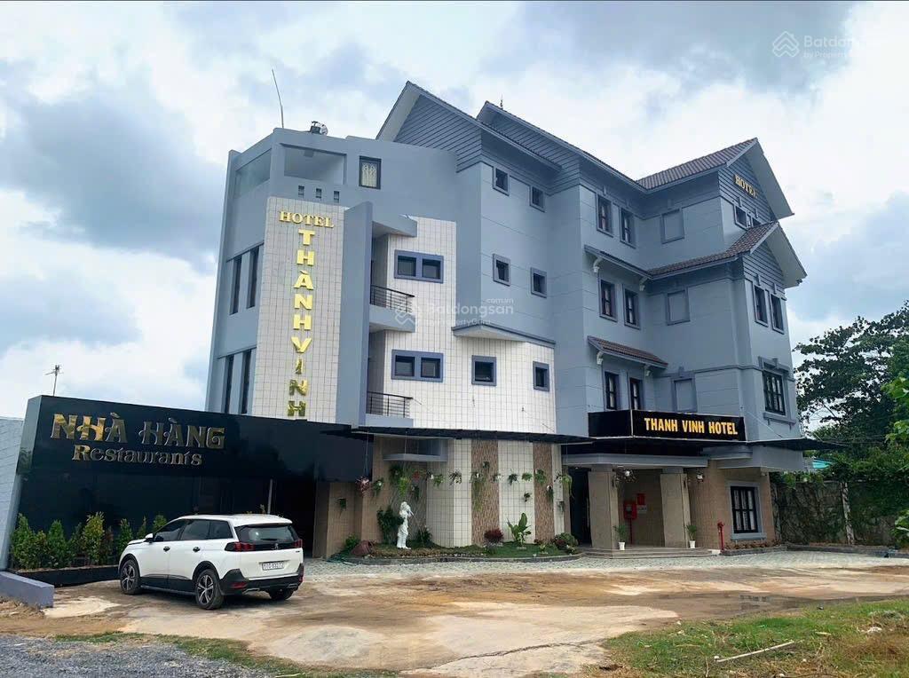 Khách sạn 2 sao 853m2  thị trấn củ chi  4 tầng, 20 phòng  thu nhập gần 2 tỷ/năm  giá chỉ 15 tỷ