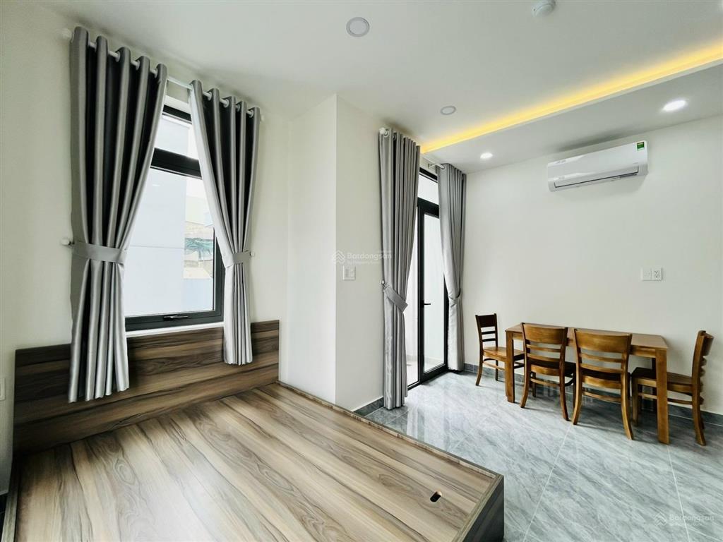 Studio full nội thất, ban công gần tô ký