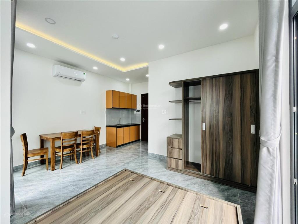 Studio full nội thất, ban công gần tô ký