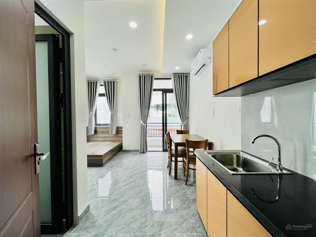 Studio full nội thất, ban công gần tô ký