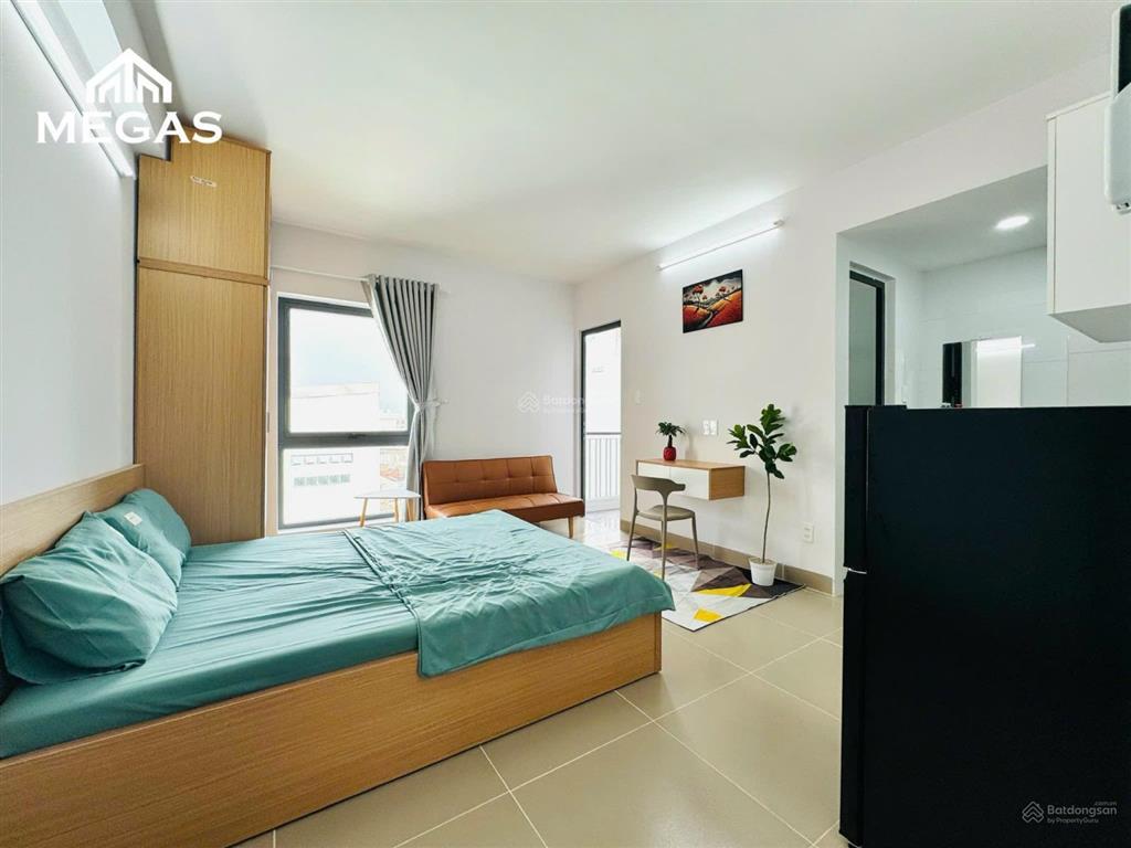 Căn hộ mới xây ban công cửa sổ nội thất đầy đủ gần cvpm quang trung