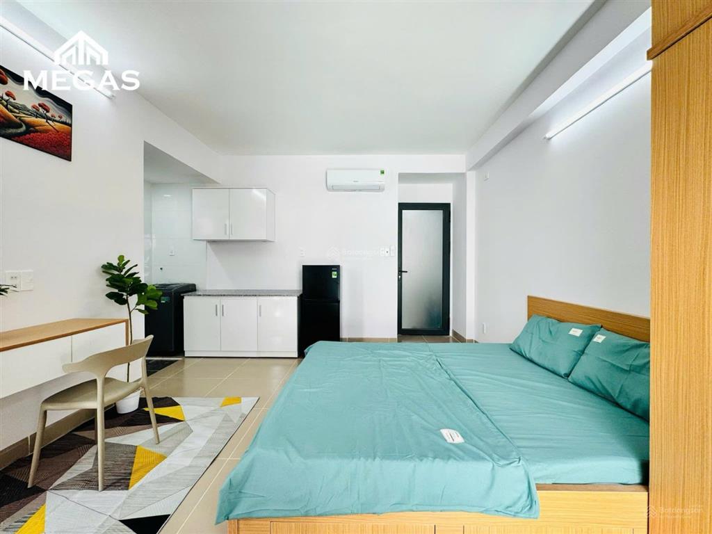 Căn hộ mới xây ban công cửa sổ nội thất đầy đủ gần cvpm quang trung
