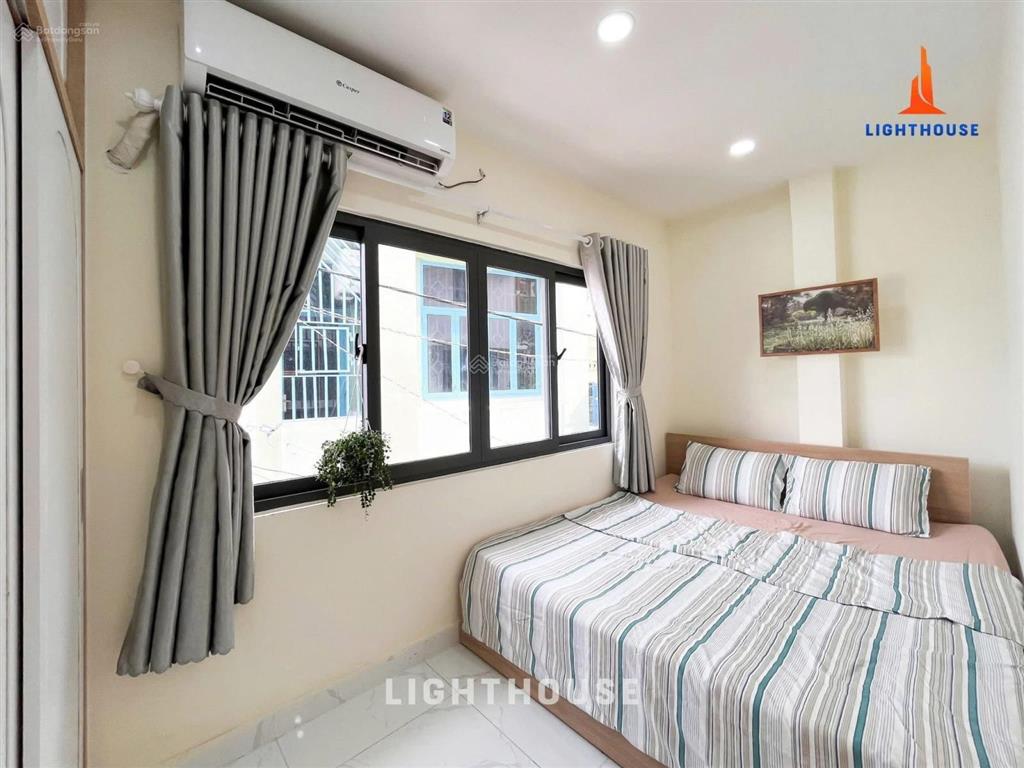 Ban công 1 phòng ngủ nội thất đầy đủ ngay tô ký cvpm qt