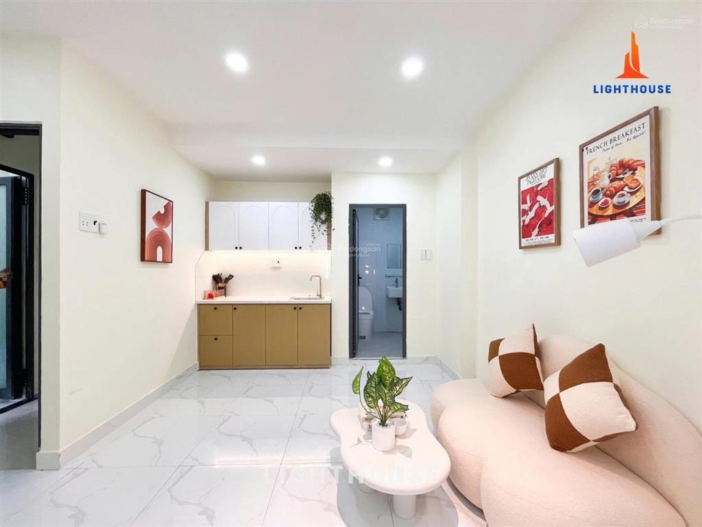 Ban công 1 phòng ngủ nội thất đầy đủ ngay tô ký cvpm qt
