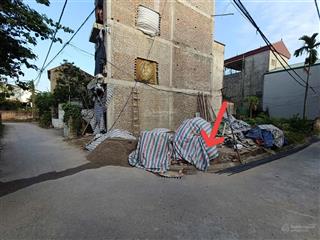 Lô góc cực đẹp #đôngdư, gia lâm trong đê đường ôtô ngõ thông dt35m mt 5m 5.3