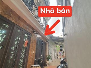 Nhà mới hoa động ô tô tránh gần công viên hồ cự khối phố hoa động, phường cự khối