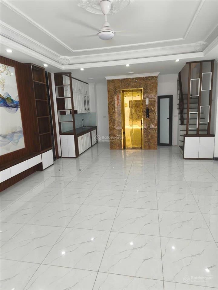 Bán nhà phường sài đồng long biên ngõ ô tô có thang máy vị trí đẹp ở luôn