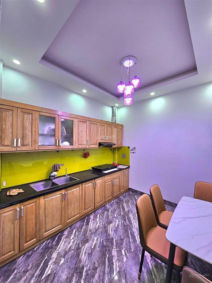 Siêu hiếm thạch bàn ô tô đỗ cửa nhà dân xây giá đầu tư vị trí đẹp tại thạch bàn