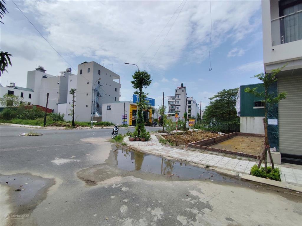 Cần ra lô đất dt 5x20m  mặt tiền 16m  cách sân bay long thành 5km  sổ sẵn  chỉ 1 tỷ 2