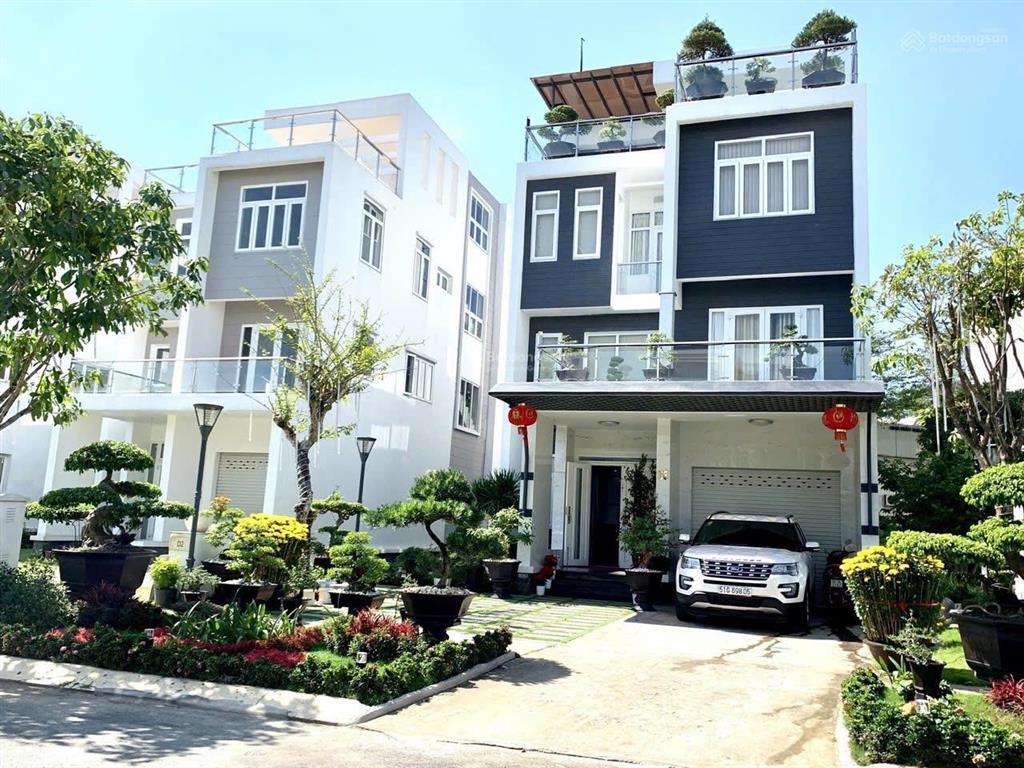 Chính chủ bán biệt thự đơn lập villa park tp thủ đức  379.5m2 (176m2 sân vườn)  sổ hồng trao tay