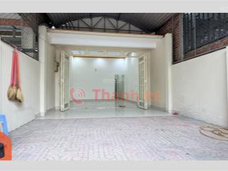 Nhà đường 5m  xe hơi ngủ trong nhà  sát lê văn việt