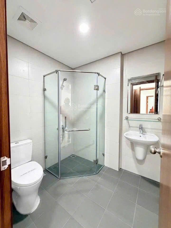 Chính chủ cần bán gấp căn hộ 68m2 tầng trung đẹp, ban công hướng mát, giá 1.68 tỷ, 0963 933 ***