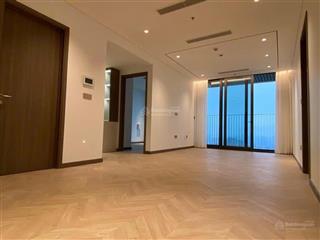 Chính chủ bán căn 117m2 3 ngủ view hồ, sẵn nội thất vào ở luôn,có 2 slot ô tô dưới hầm,0963 933 ***