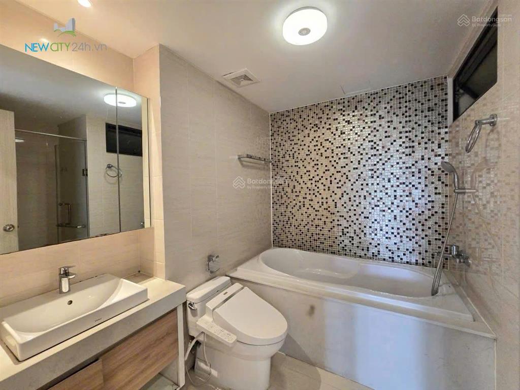 New city thủ thiêm | bán 3pn góc đầu hồi view công viên hồ sen, có sẵn hđt