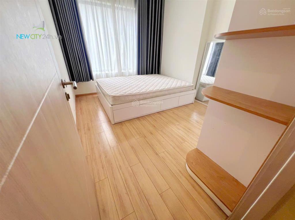 Cho thuê ch 2pn, 2wc, 61m2 tại new city thủ thiêm, tầng cao, view hồ bơi