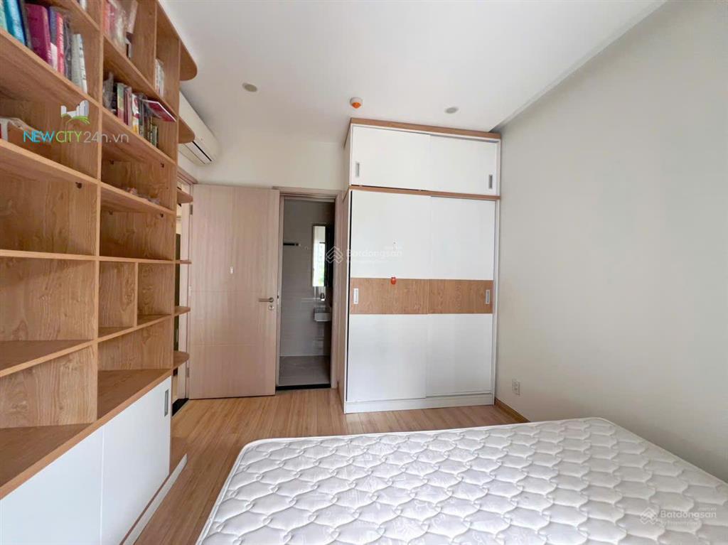 Cho thuê ch 2pn, 2wc, 61m2 tại new city thủ thiêm, tầng cao, view hồ bơi