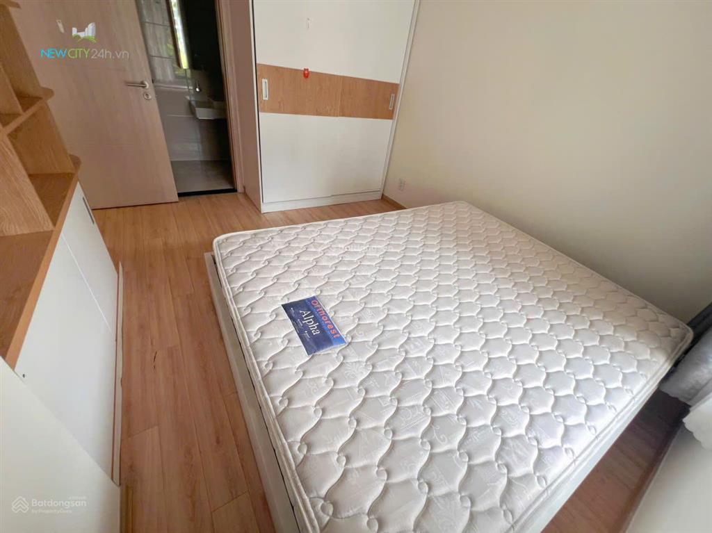 Cho thuê ch 2pn, 2wc, 61m2 tại new city thủ thiêm, tầng cao, view hồ bơi