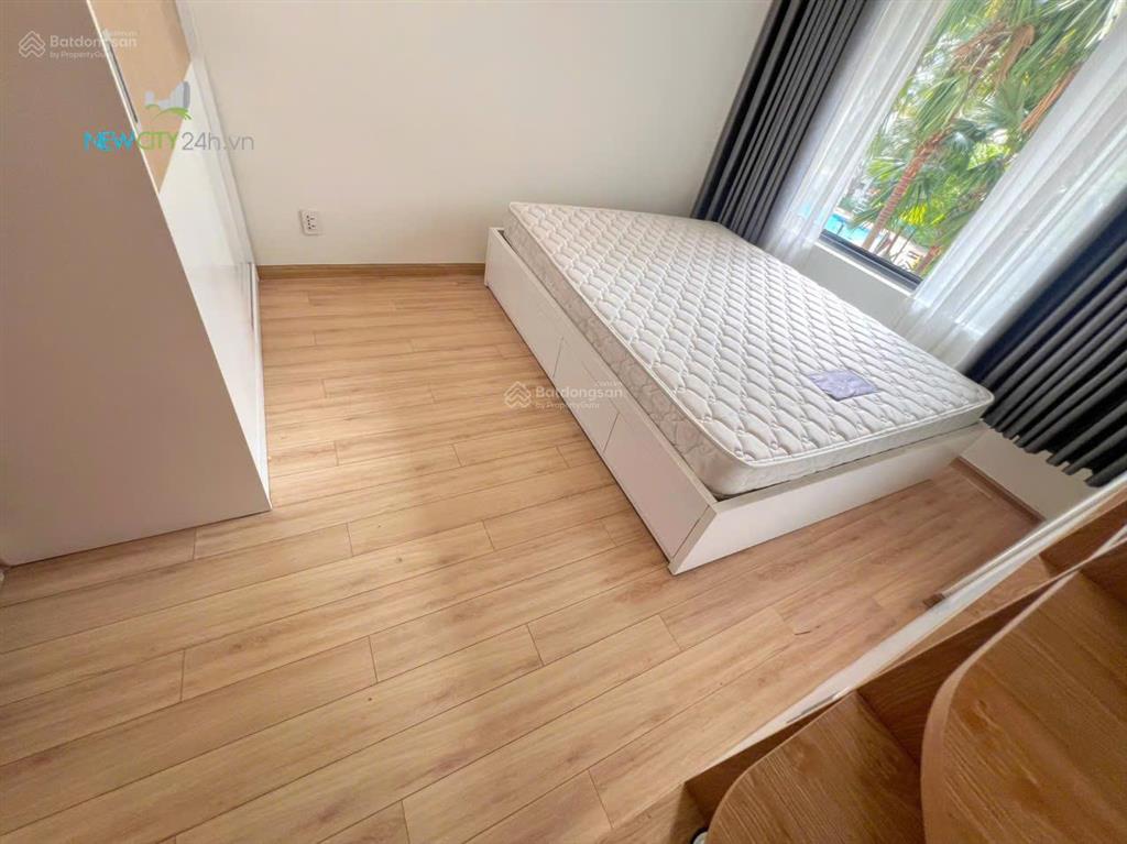 Cho thuê ch 2pn, 2wc, 61m2 tại new city thủ thiêm, tầng cao, view hồ bơi