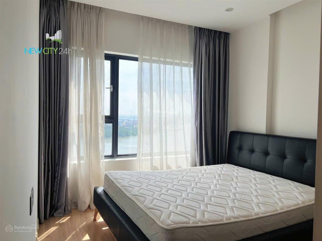 Newcity24h cho thuê 3pn view sông 23tr net. tầng cao