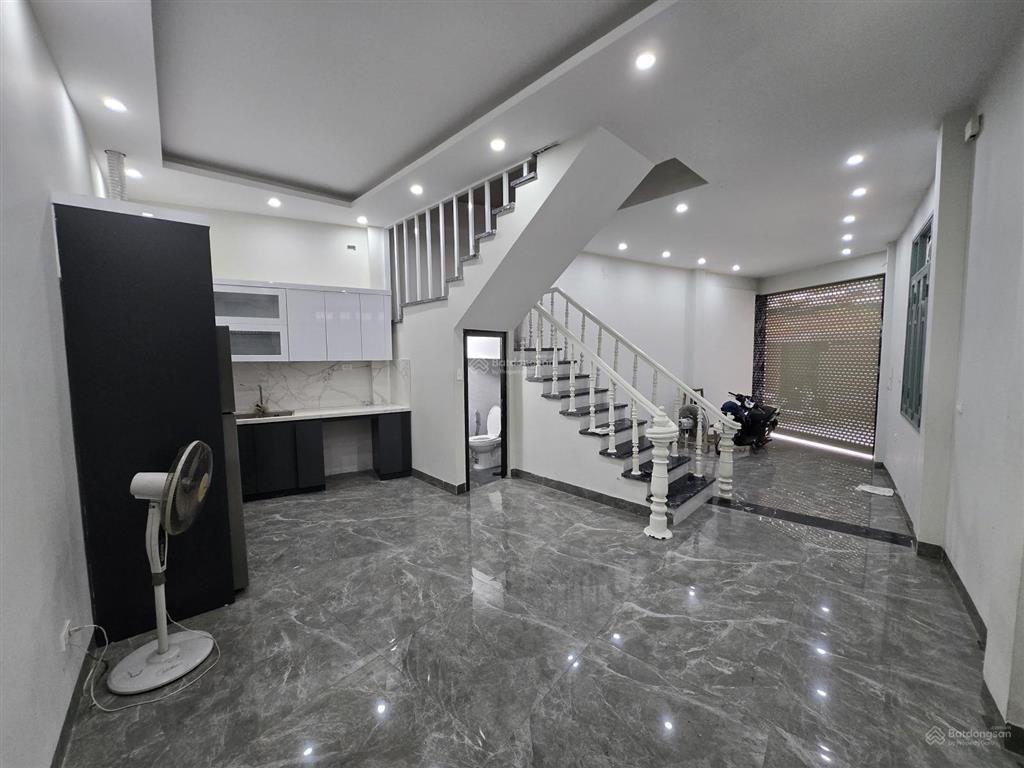 Bán nhà lô góc 2 mặt tiền rất mới 14,5 tỷ tại đường nguyễn văn cừ, ngọc lâm, long biên, hà nội