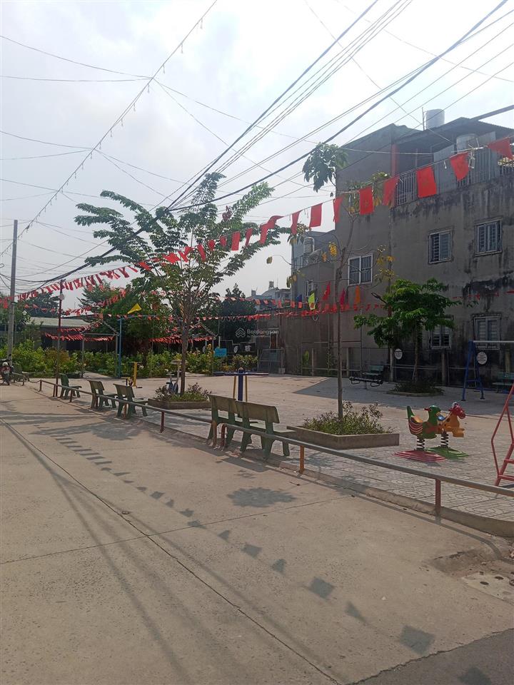 Bán căn nhà cũ 72m2 sát đường xe tải thạnh xuân 21