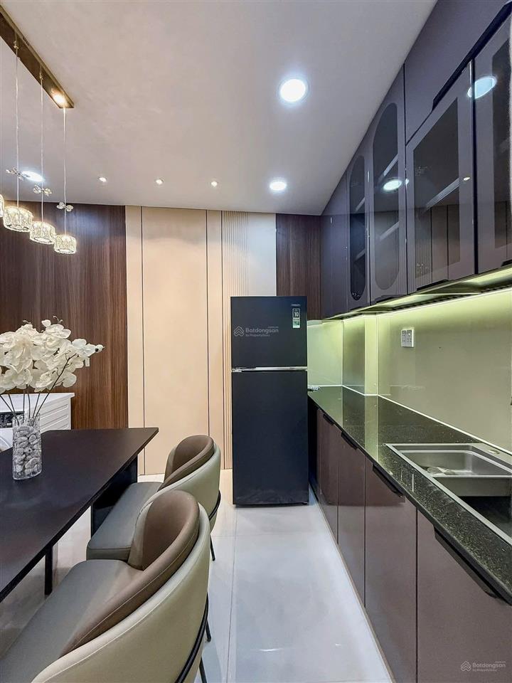 Bán căn nhà đẹp giá rẻ 60m2 bình thạnh 4pn chỉ nhỉnh 6 tỷ