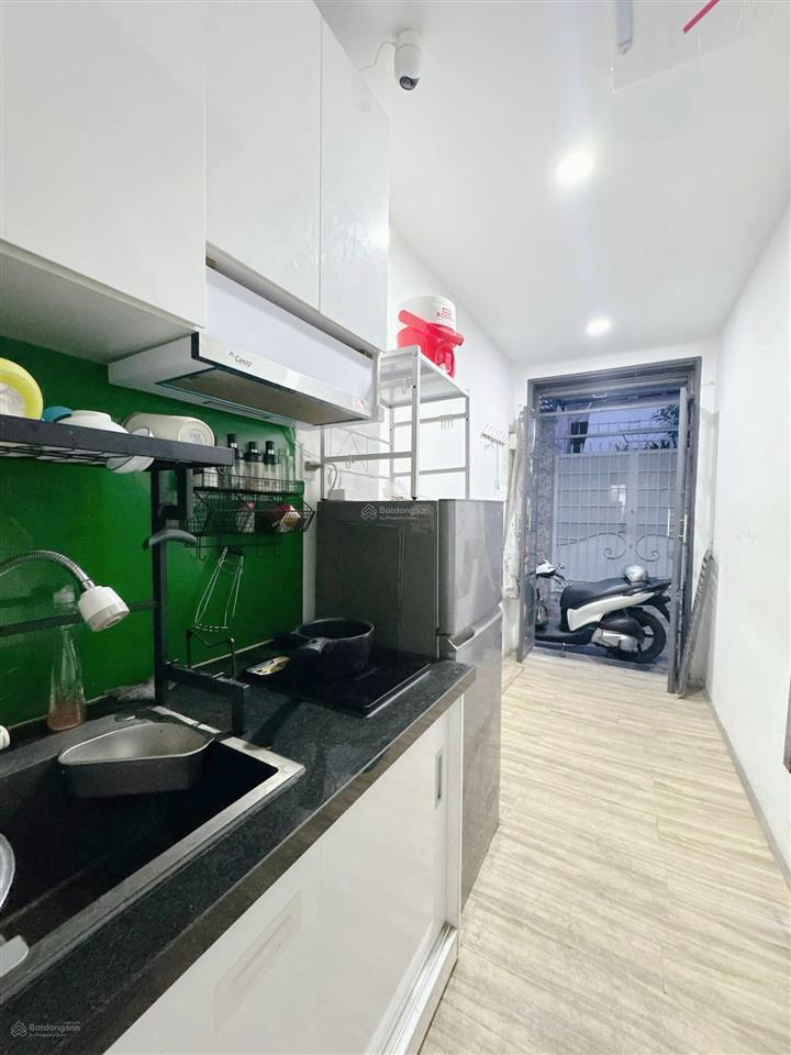 Bán căn nhà hxh 11m2 đường đinh tiên hoàng 2 khu để ngủ chỉ 1,85 tỷ