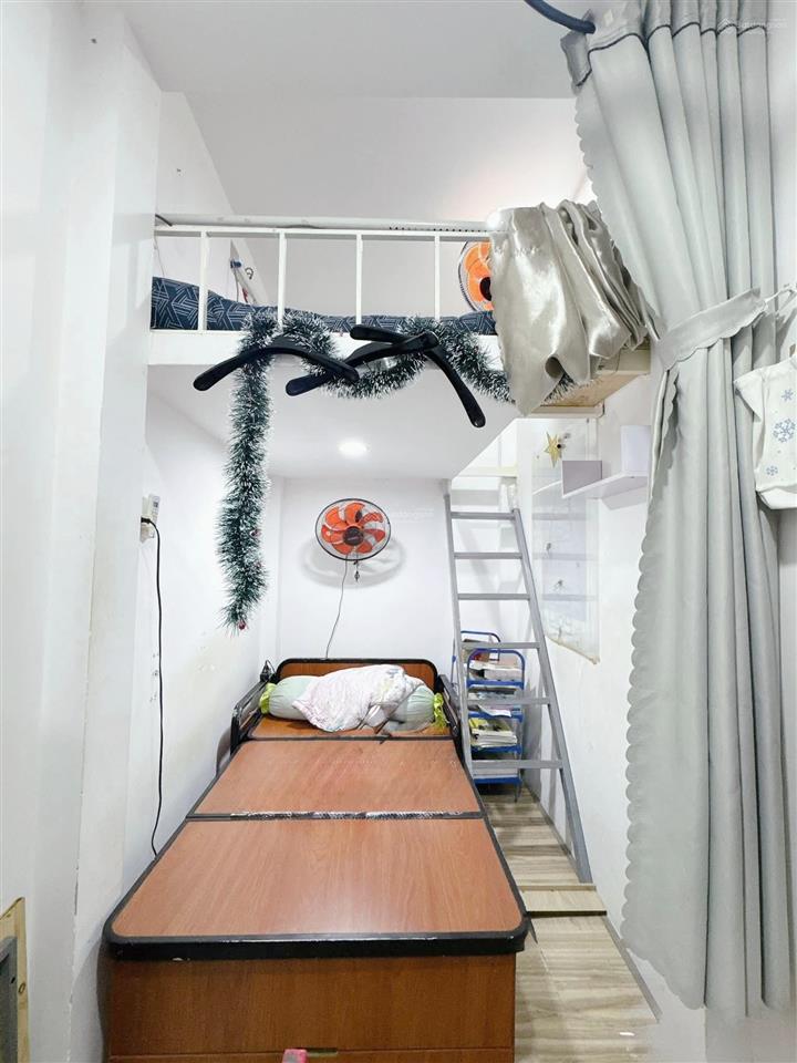 Bán căn nhà hxh 11m2 đường đinh tiên hoàng 2 khu để ngủ chỉ 1,85 tỷ